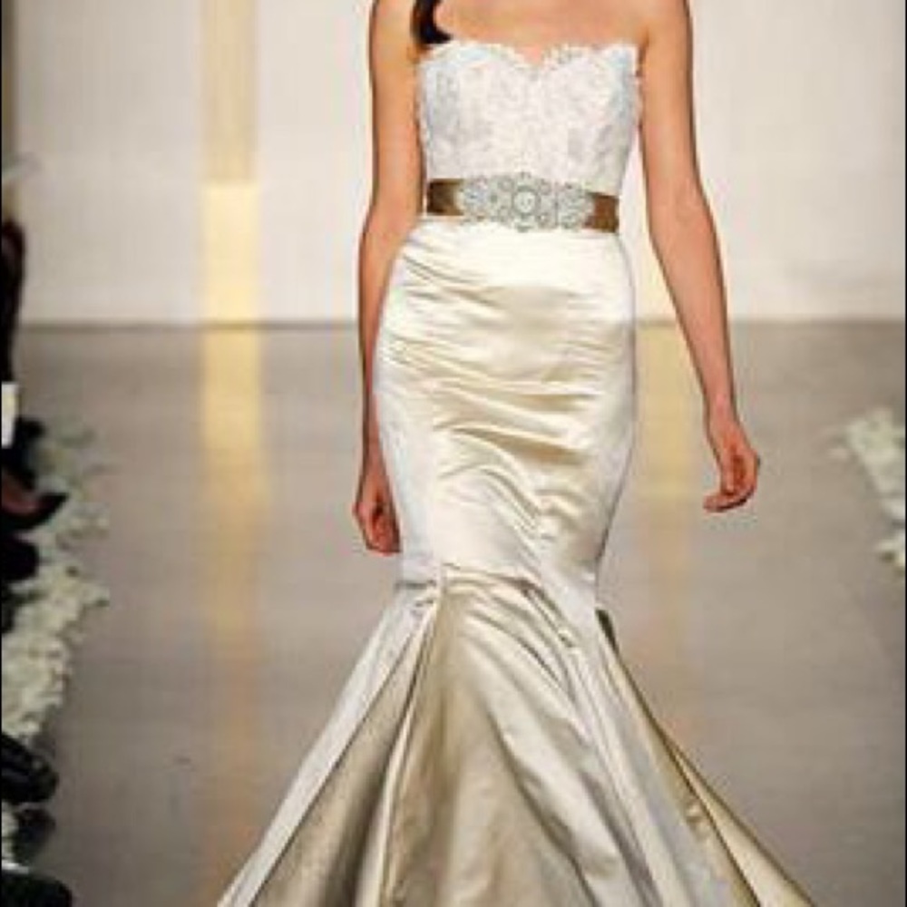 Never worn Lazaro wedding gown